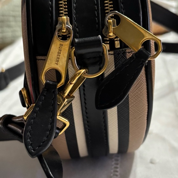 Burberry Beige and Black Striped Crossbody Bag - Picture 4 of 11